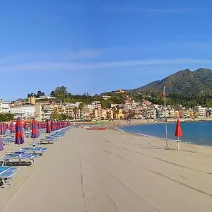 Al Sole Di Sicilia Giardini Naxos